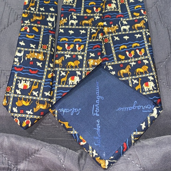 Salvatore Ferragamo tie - Picture 4 of 4